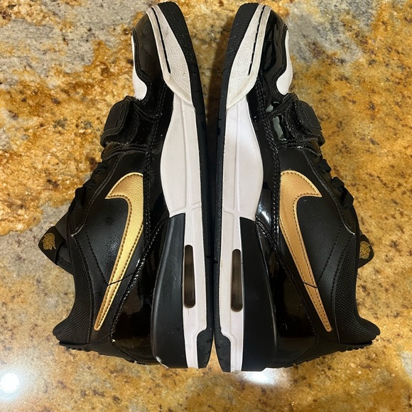 Jordan Legacy 312 Low Black Metallic Gold size 8.5 - Picture 7 of 9